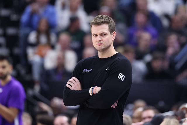 德罗赞3年7600万签换加盟国王 巴恩斯去马刺